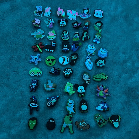 Assorted Croc Jitbitz - Picture 2 of 5